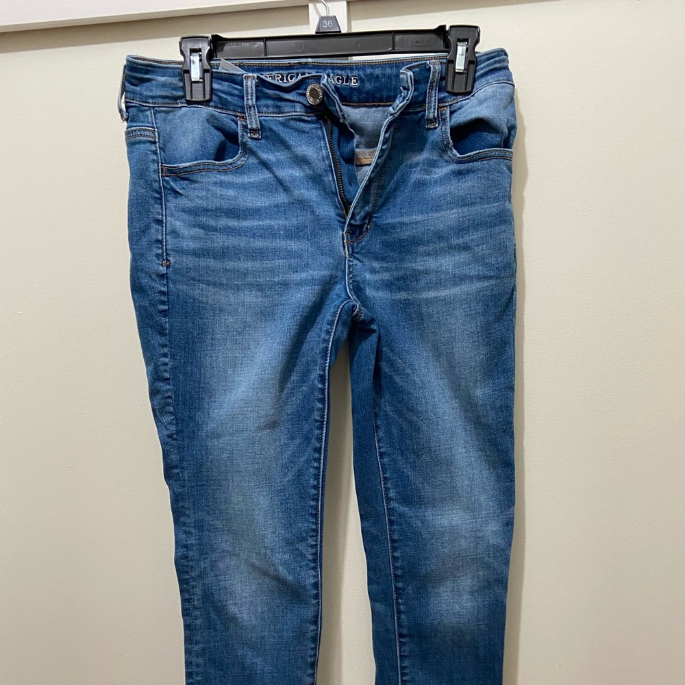 size 6 american eagle sister stretch light wash jeans